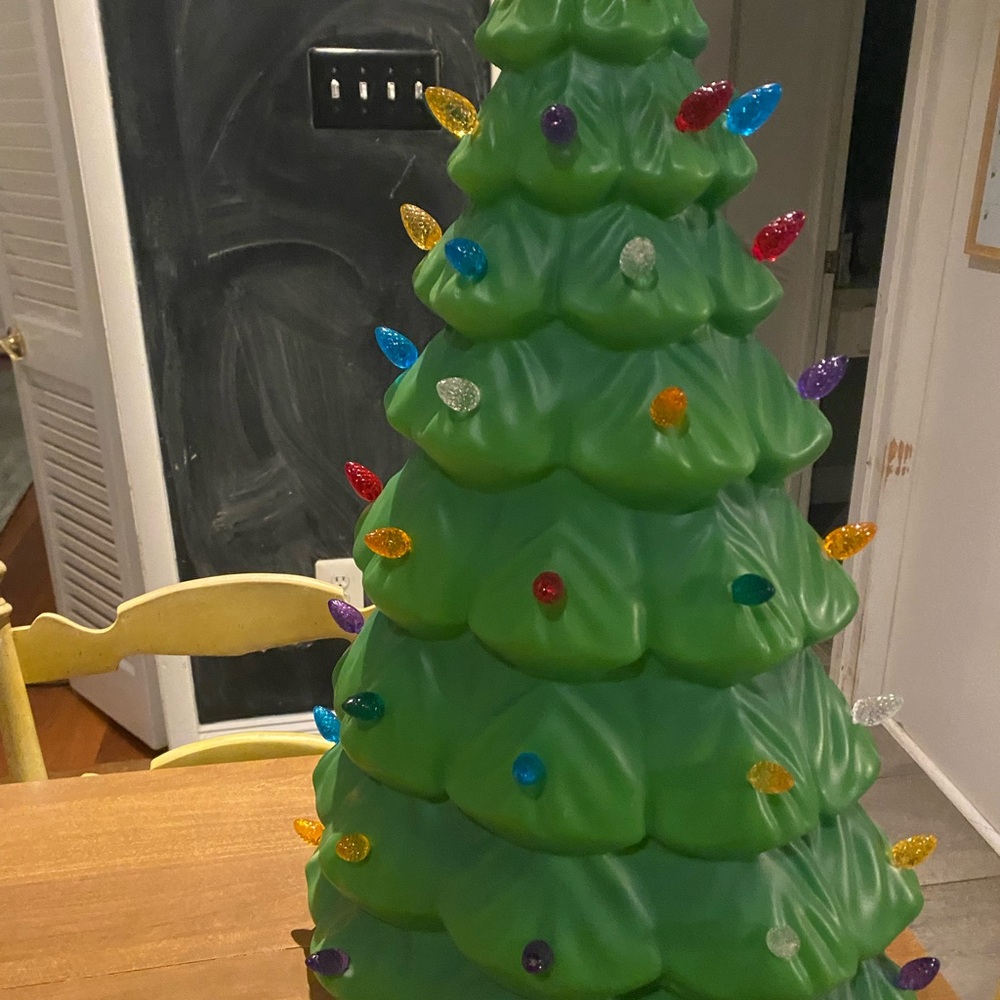 Plastic Blow Mold Lighted Christmas Tree 27” - Picture 3 of 10